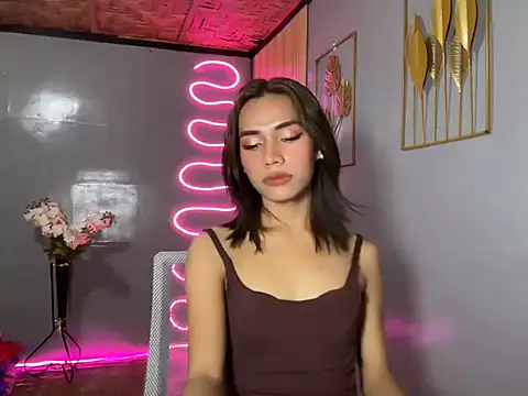 Lovelynikki03 online show from 23, 4, 2026