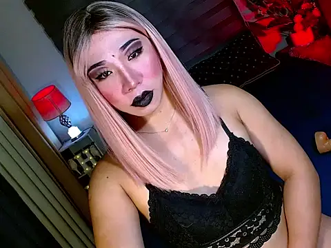 Snapshot of yan2xcumsalotxx chatting on 8, 10, 2025 yan2xcumsalotxx online show from 8, 10, 2025