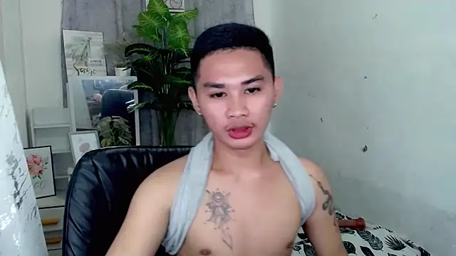 Snapshot of asianhardcock25 chatting on 11, 9, 2025 asianhardcock25 online show from 11, 9, 2025