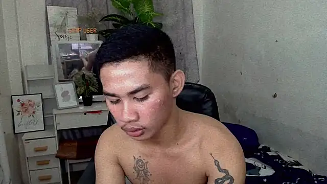 Snapshot of asianhardcock25 chatting on 12, 9, 2025 asianhardcock25 online show from 12, 9, 2025