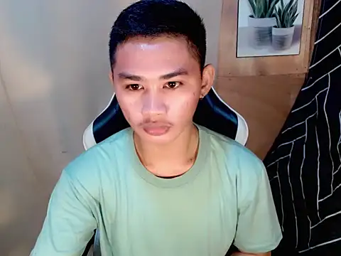 Snapshot of asianhardcock25 chatting on 13, 9, 2025 asianhardcock25 online show from 13, 9, 2025