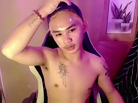 Snapshot of asianhardcock25 chatting on 16, 9, 2025 asianhardcock25 online show from 16, 9, 2025