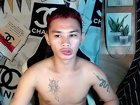 Snapshot of asianhardcock25 chatting on 7, 10, 2025 asianhardcock25 online show from 7, 10, 2025
