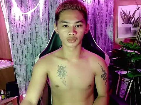 Snapshot of asianhardcock25 chatting on 20, 10, 2025 asianhardcock25 online show from 20, 10, 2025