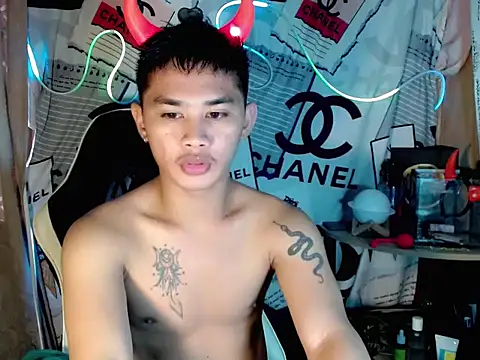 Snapshot of asianhardcock25 chatting on 31, 10, 2025 asianhardcock25 online show from 31, 10, 2025