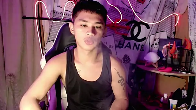 Snapshot of asianhardcock25 chatting on 2, 11, 2025 asianhardcock25 online show from 2, 11, 2025