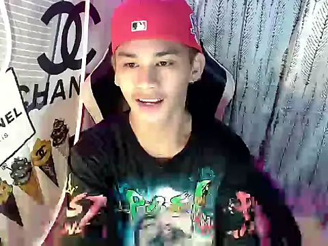 Snapshot of asianhardcock25 chatting on 15, 12, 2025 asianhardcock25 online show from 15, 12, 2025