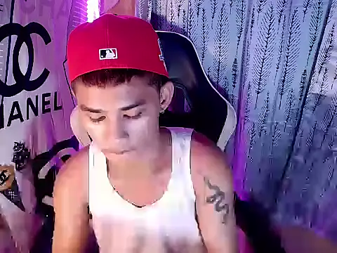 Snapshot of asianhardcock25 chatting on 18, 12, 2025 asianhardcock25 online show from 18, 12, 2025