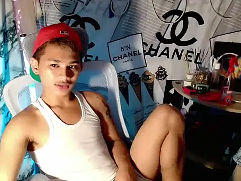 Snapshot of asianhardcock25 chatting on 5, 2, 2026 asianhardcock25 online show from 5, 2, 2026