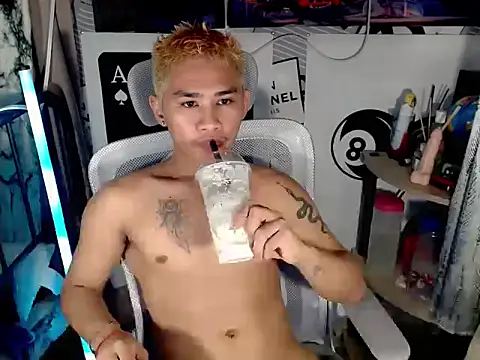 Snapshot of asianhardcock25 chatting on 12, 3, 2026 asianhardcock25 online show from 12, 3, 2026