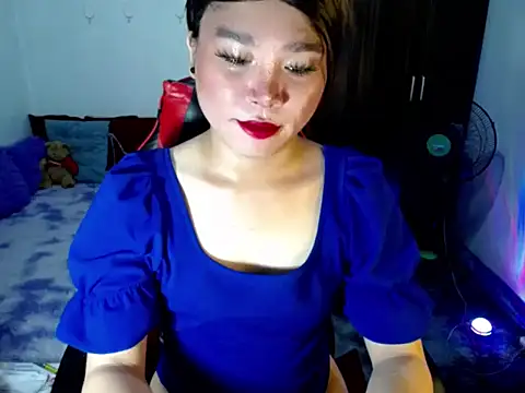 Urassiansweetcummer online show from 8, 4, 2026