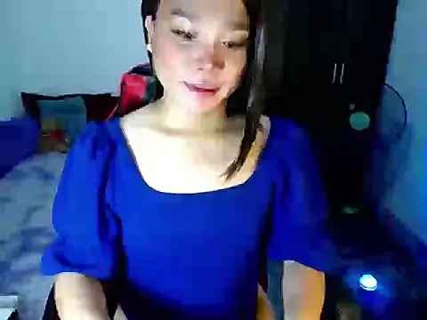 Snapshot of Urassiansweetcummer chatting on 25, 4, 2026 Urassiansweetcummer online show from 25, 4, 2026
