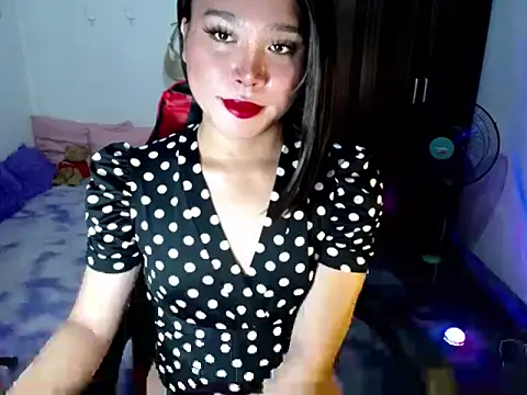 Snapshot of Urassiansweetcummer chatting on 8, 6, 2026 Urassiansweetcummer online show from 8, 6, 2026