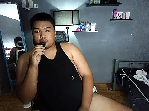 Snapshot of amanda_vuitton chatting on 10, 9, 2025 amanda vuitton online show from 10, 9, 2025