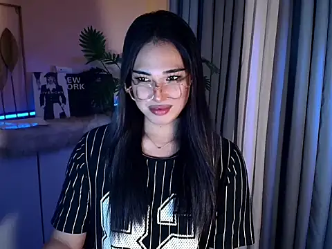 Snapshot of magnificent_kitana chatting on 1, 2, 2026 magnificent kitana online show from 1, 2, 2026