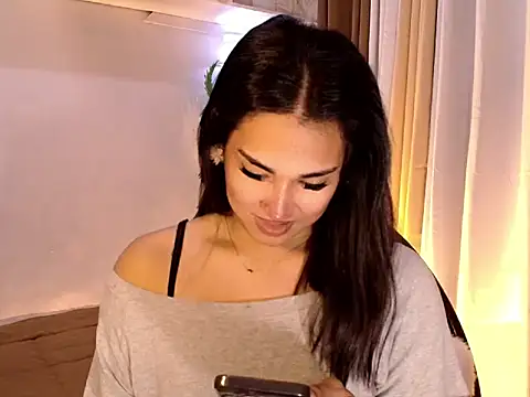 Snapshot of magnificent_kitana chatting on 17, 5, 2026 magnificent kitana online show from 17, 5, 2026