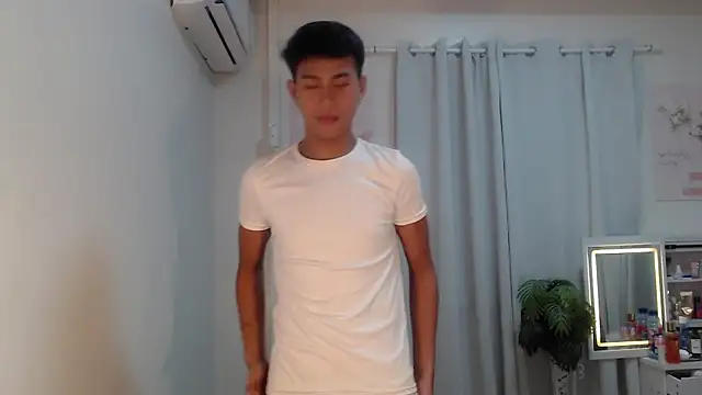 Snapshot of shokolet_2001 chatting on 13, 1, 2026 shokolet 2001 online show from 13, 1, 2026