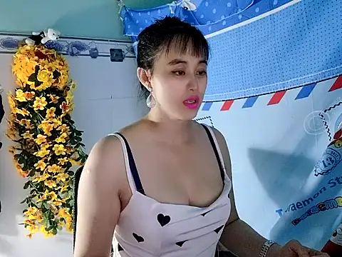 emgaixinhngoan online show from 12, 9, 2025