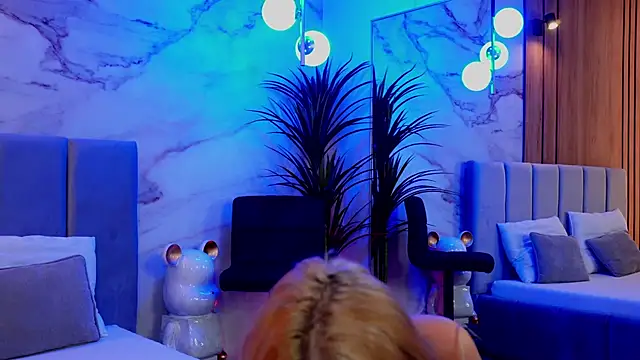 Izabellle02 online show from 19, 3, 2026