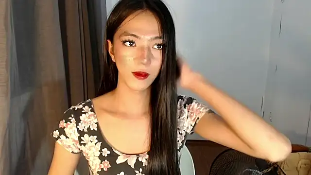 Snapshot of slimladyxoxo chatting on 8, 9, 2025 slimladyxoxo online show from 8, 9, 2025