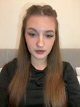 AdelinaEmber online show from 17, 12, 2025