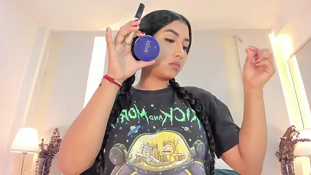 Snapshot of SalomeeBell chatting on 11, 9, 2025 SalomeeBell online show from 11, 9, 2025