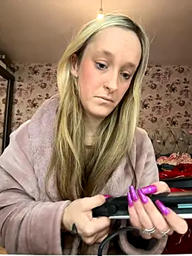 LucyRoseMae online show from 4, 12, 2025