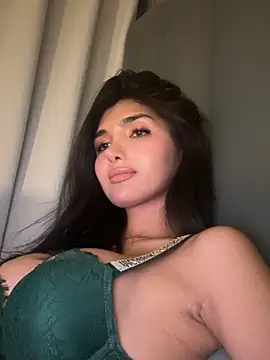 EmeraldGreyson online show from 24, 4, 2026