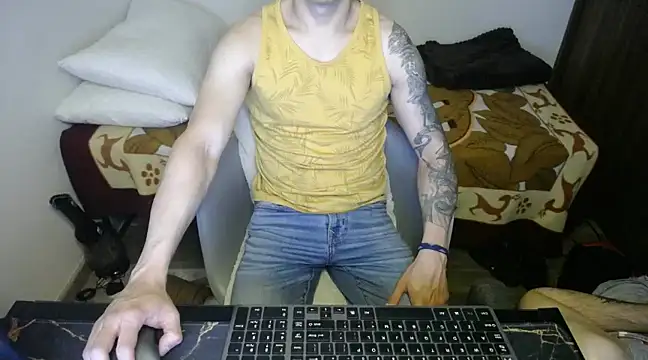 Snapshot of bossking017 chatting on 6, 2, 2025 bossking017 online show from 6, 2, 2025