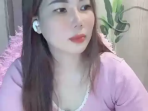 yumylovesex online show from 17, 9, 2025