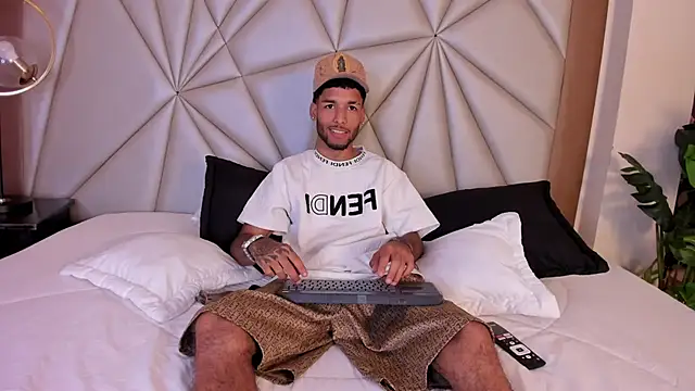 Snapshot of Thiagoferreti chatting on 19, 1, 2026 Thiagoferreti online show from 19, 1, 2026