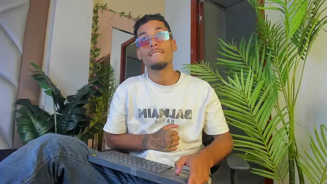 Snapshot of Thiagoferreti chatting on 13, 2, 2026 Thiagoferreti online show from 13, 2, 2026