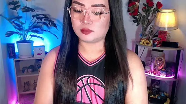 Snapshot of YourSweet-mich chatting on 28, 9, 2025 YourSweet-mich online show from 28, 9, 2025