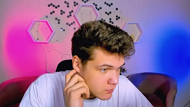 lucas long  online show from 11, 11, 2025