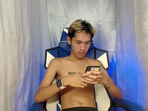 Snapshot of riks_tyler chatting on 15, 2, 2026 riks tyler online show from 15, 2, 2026