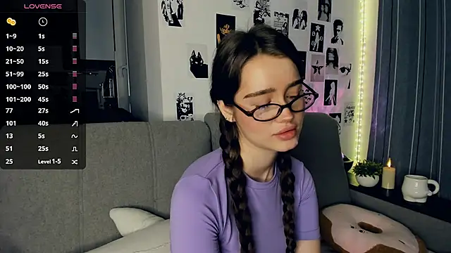 lovelyalivia online show from 30, 11, 2025