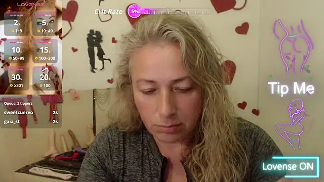 Snapshot of sofiacurvy_45 chatting on 8, 9, 2025 sofiacurvy 45 online show from 8, 9, 2025