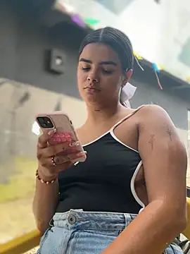 Kaily Sweet16 online show from 28, 2, 2026