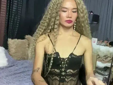 Snapshot of cute_vanessa12 chatting on 14, 11, 2025 cute vanessa12 online show from 14, 11, 2025