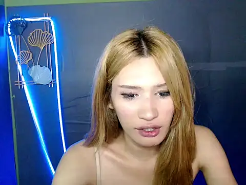 Snapshot of SerenaCortesi chatting on 24, 9, 2025 SerenaCortesi online show from 24, 9, 2025