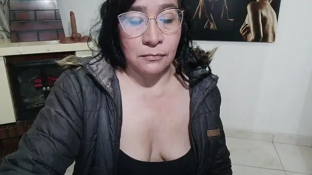 Grace mature milf online show from 17, 2, 2026