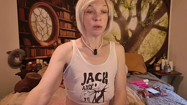 HaileeAtHome online show from 9, 8, 2026