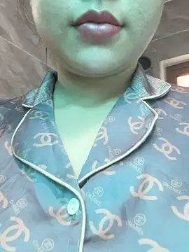 Snapshot of -Luxury chatting on 28, 2, 2026 -Luxury online show from 28, 2, 2026