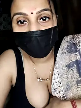 Snapshot of Horny_Shalu chatting on 4, 3, 2026 Horny Shalu online show from 4, 3, 2026