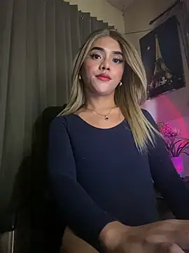 Snapshot of calimonroe chatting on 4, 5, 2026 calimonroe online show from 4, 5, 2026
