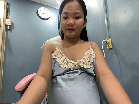 Snapshot of princess_janine chatting on 16, 5, 2026 princess janine online show from 16, 5, 2026