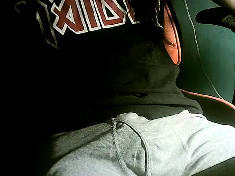 Skinny Longhair online show from 29, 11, 2025