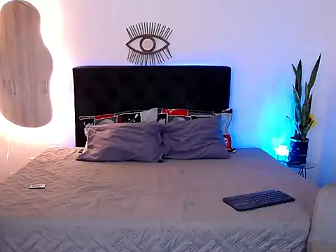 Snapshot of NoahDevil18 chatting on 23, 9, 2025 NoahDevil18 online show from 23, 9, 2025