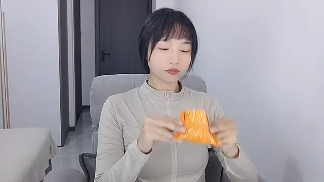 Snapshot of Lisa-3333 chatting on 9, 11, 2025 Lisa-3333 online show from 9, 11, 2025