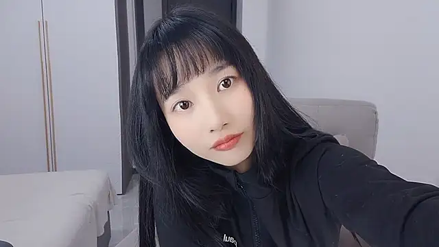 Snapshot of Lisa-3333 chatting on 10, 11, 2025 Lisa-3333 online show from 10, 11, 2025